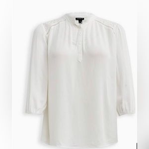 Torrid Crinkle Gauze Button-Front Top size 2 nwt
